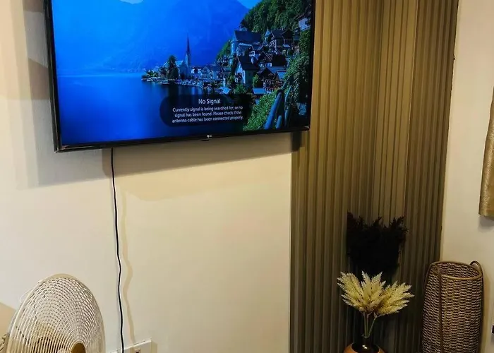 Paris Theme Near Trinoma Sm North Lrt Roosevelt Snr Congressional Free Netflix Prime Hbo Max Fast Internet Apartment