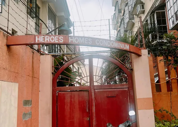 Paris Theme Near Trinoma Sm North Lrt Roosevelt Snr Congressional Free Netflix Prime Hbo Max Fast Internet Apartment